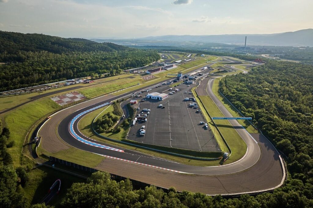 Kontroly stánkového prodeje občerstvení na mezinárodní akci WorldSBK Czech Round 2026 v Ústeckém kraji 1 WorldSBK 1